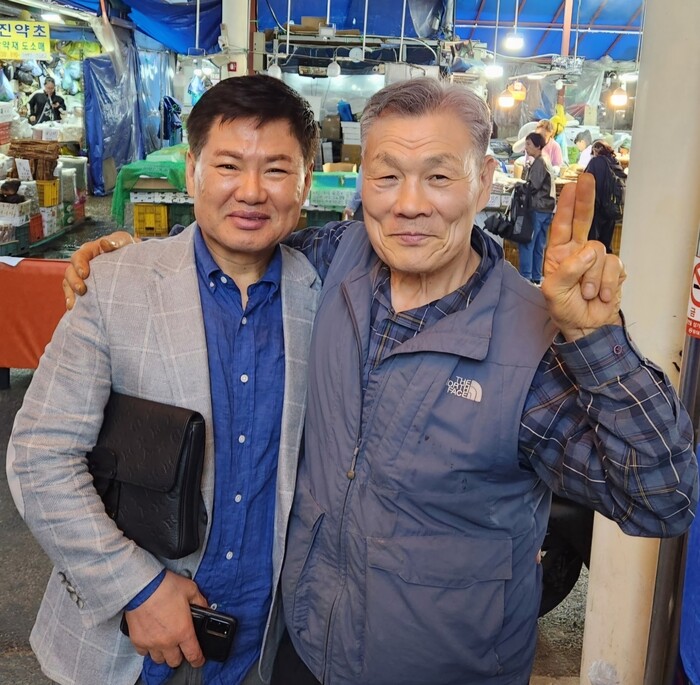 주정철 일도건설 대표 강흥원 챔프(우측).