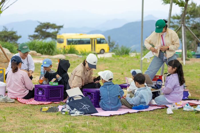 소소힌 피크닉 행사에 참여한 가족 모습.(사진=거창군)