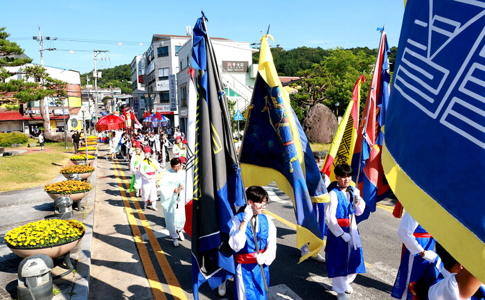 산청군 문화가 있는 날 구석구석 문화축제 시가지 행진.(사진=산청문화원)