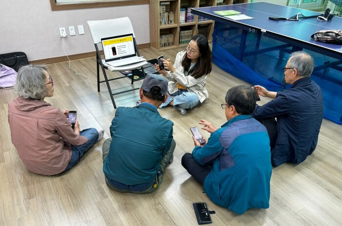 완주군이 찾아가는 미디어 교육을 실시 하고 있다(사진=완주군)