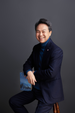 신한금융그룹 회장 진 옥 동