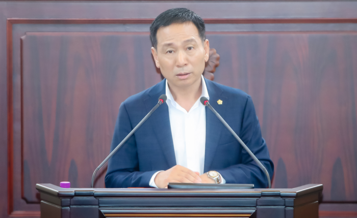 12일 제235회 임시회 제2차 본회의에서  정흥범 의원은 5분 발언을 통해 화성시의 구청 구획안 재검토를 촉구했다.(사진=화성시의회)