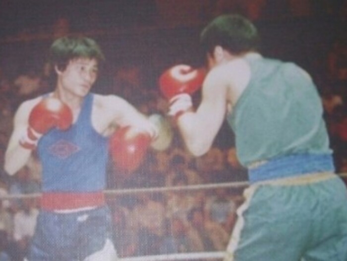 황철순과 경기를 펼치는 권철(우측)