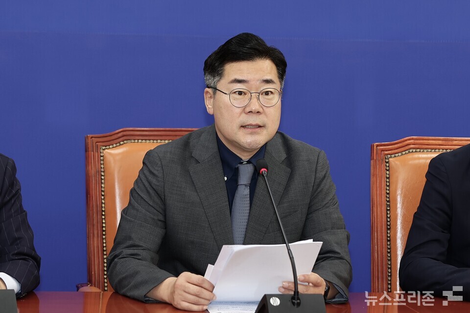 박찬대 더불어민주당 원내대표가 8일 서울 여의도 국회에서 열린 국감대책회의에서 발언하고 있다. (사진=김정현 기자)