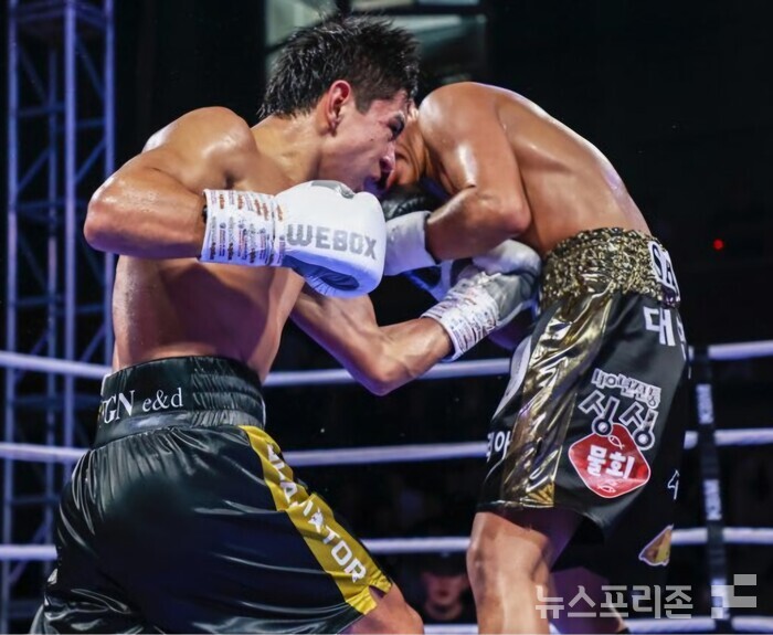 오상헌과 맞대결하는 두스마토브(좌측).