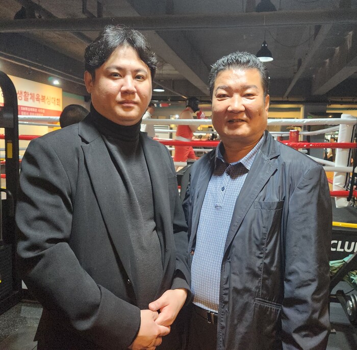 채완병 감독 박찬목 챔프(우측)