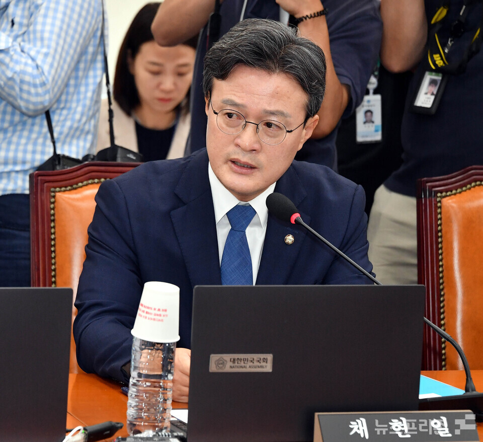 채현일 더불어민주당 의원. (사진=김정현 기자)