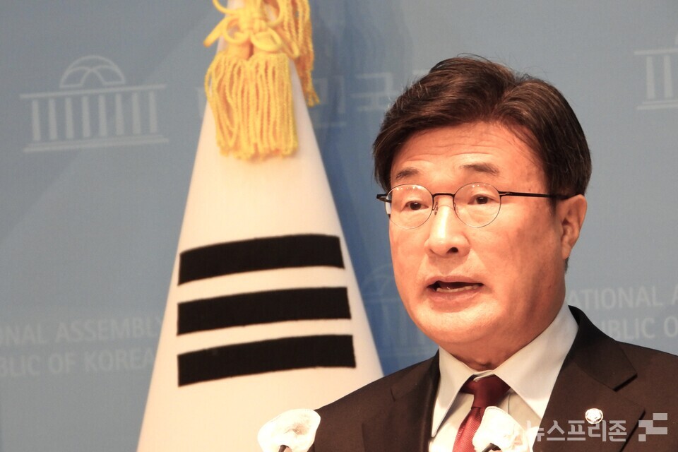 김대식 국민의힘 원내수석대변인이 20일 오전 국회 소통관에서 고위당정협의회 결과를 브리핑하고 있다. (사진=김정현 기자)