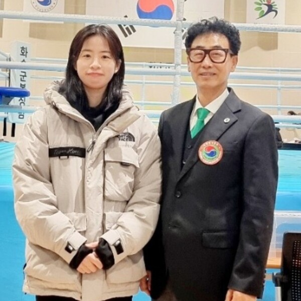 파리올림픽 동메달 임애지선수와 김종섭 링아나운서 (우측).j