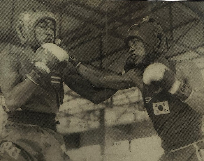 92년 TASA컵 최우수 선수를 차지한 차관철(오른쪽)의 경기 모습