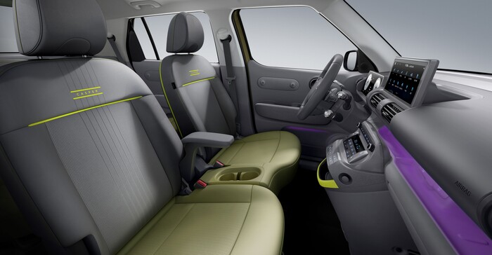 전용 색상 시트인 아마조나스 그린이 적용된 내부 모습. (사진=현대차 제공)