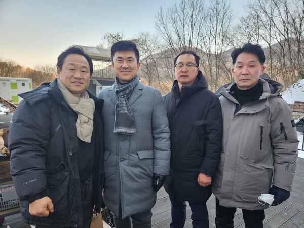 홍성민 대표(왼쪽부터), 최찬웅 회장, 김수영 특보, 최희국 사무처장.
