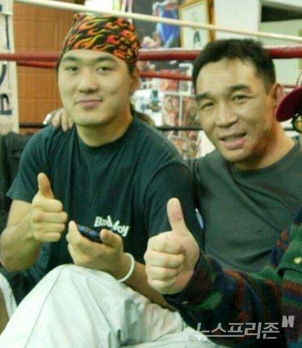 김형균 감독(왼쪽)과 박현성 관장.