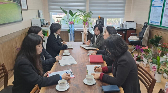 제주교육청이 지난 6일 읍면 지역 주말 돌봄 해소를 위한 ‘꿈낭’ 준비 협의회를 개최했다.(사진제공=도교육청)