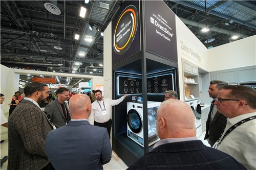 미국 디자인·건축 박람회 'DCW 2025'에 소개된 LG전자 건조기. (사진=연합뉴스)