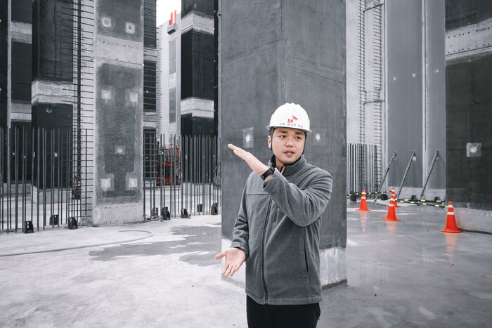 “지하 방수공법부터 역삼투 회수율까지, 전 과정에서 SK의 환경기술이 적용되고 있습니다.”– 정보현 수처리 현장 프로/ 미국 시장조사업체 얼라이드 마켓 리서치의 물 재이용 시장 보고서에 따르면 2023년 161억달러 수준이던 글로벌 용수 재이용 시장은 2028년 약 270억달러까지 확대가 예상된다. (사진=SK에코플랜트 제공)