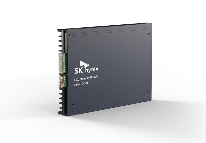 SK하이닉스가 고객 인증을 완료한 CXL 2.0 기반 CMM-DDR5 96GB 제품. (사진=SK하이닉스 제공)