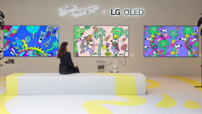LG전자가 '프리즈 뉴욕'에 참가해 LG 올레드 에보(G5, M5)를 통해 감각적인 색감의 팝아트를 선보이고 있다. (사진=LG전자 제공)
