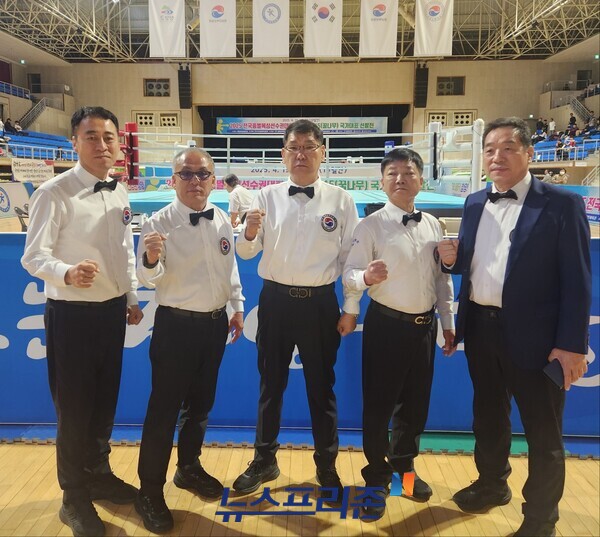 홍재현(왼쪽부터), 남지현, 임교준, 김동준, 배석균 심판위원.