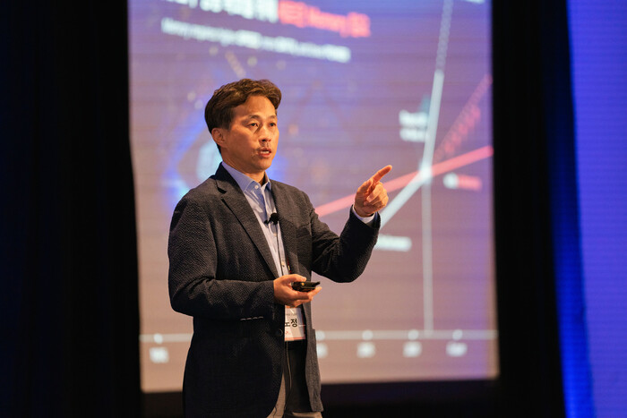 곽노정 SK하이닉스 CEO가 지난해 'SK 글로벌 포럼'에서 기조연설을 하고 있다. (사진=SK하이닉스 제공)
