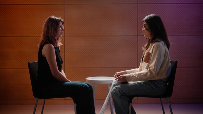 LG AI연구원과 임정기 파슨스 교수가 협업한 다큐멘터리 '기계가 되다'의 한 장면. 텔리 어워즈에서 '과학&기술' 부문 은상과 '생성형 AI' 이용 부문 동상을 받았다. (사진=임정기 교수 제공)