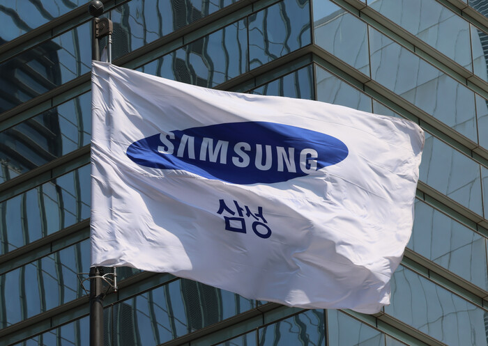 서울 서초동 삼성전자 사옥에 삼성 깃발이 나부끼고 있다. (사진=연합뉴스)