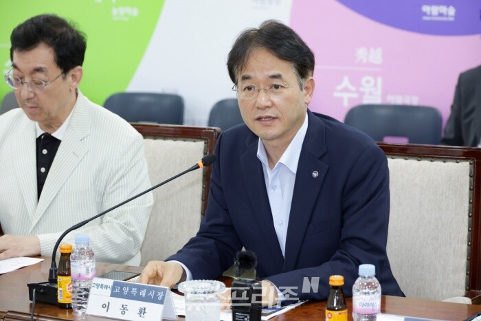 공유형 ESS 실증사업 업무협약식에서 발언 중인 이동환 고양특례시장./사진=고양시청