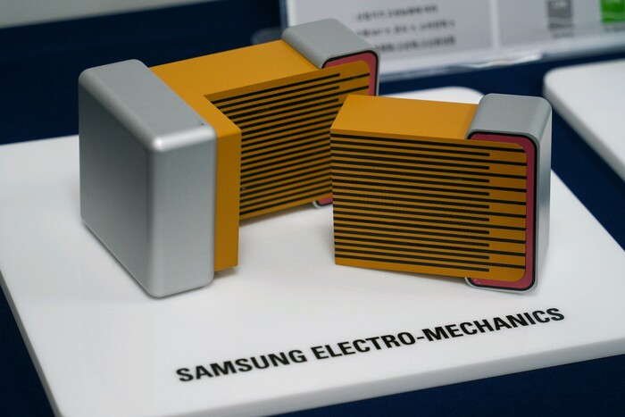 삼성전기가 개발한 적층세라믹커패시터(MLCC) 모형. (사진=삼성전기 제공)