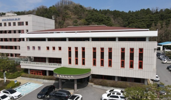   제천시의회 전경                                                              (사진=제천시의회 제공)