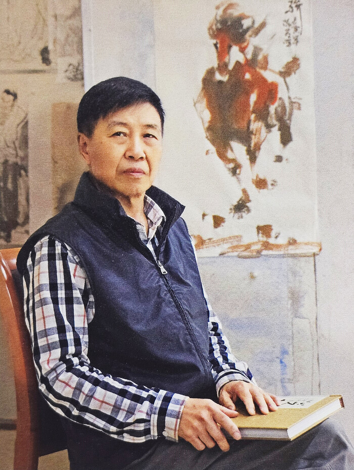 '작은 작품도 대작이다'라는 평을 받을 정도로 압도감 있는 작품을 보여주고 있는  첸스 작가