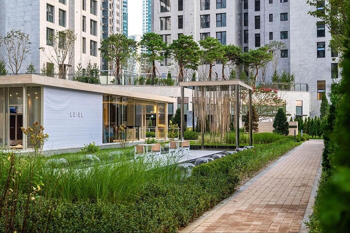 청담 르엘 단지 내부. (사진=롯데건설 제공)