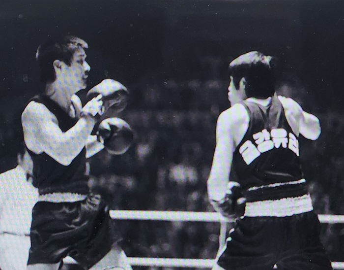 올림픽 선발전에서 황철순(왼쪽)과 박인규가 경기하고 있다.