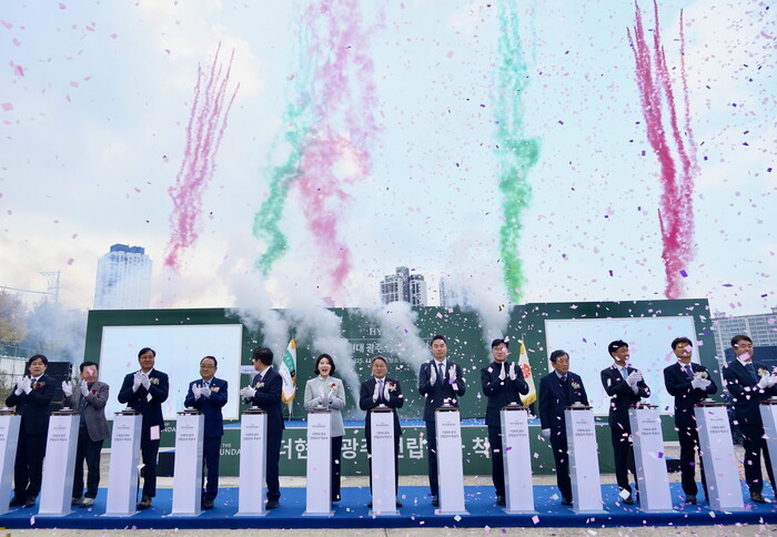 광주 최초 복합쇼핑몰 더현대광주 착공식(사진=광주광역시)