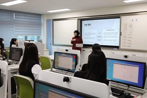 서천여자정보고 SMAT반 방과후.(사진=충남교육청)