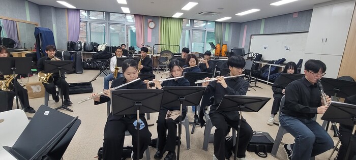 팔봉면 감자축제 준비.(사진=충남교육청)