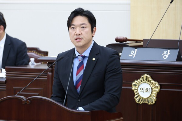 25일 대전 동구의회 본회의장에서 박철용 의원이 5분발언을 하고 있다.(사진=동구의회)