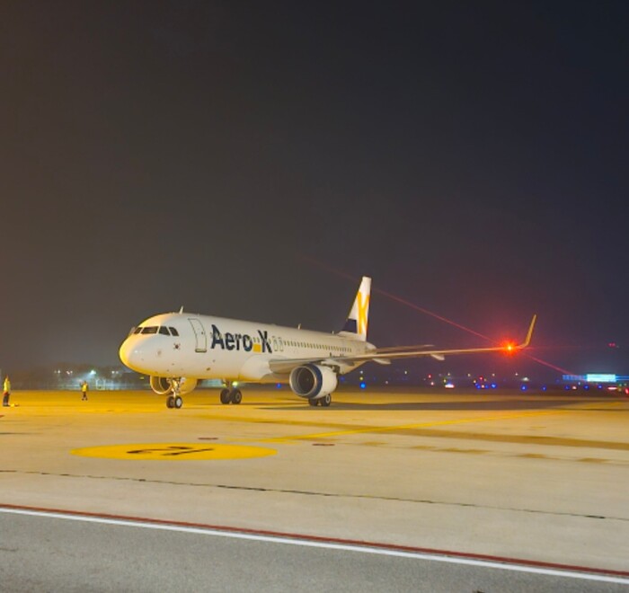 신규 항공기가 청주공항으로 들어오고 있는 모습.(사진=에어로케이)