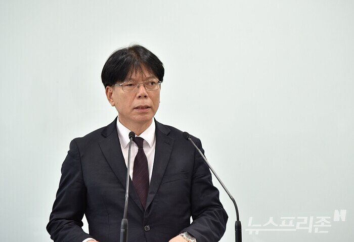 정본환 당진시 농업환경국장은 25일 시청 브리핑실에서 기자회견을 열었다.(사진=서한솔기자)