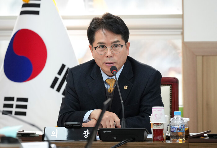 금광연 하남시의회 의장이 행정사무감사에서 집행부를 상대로 질의를 하고 있다.(사진=뉴스프리존)