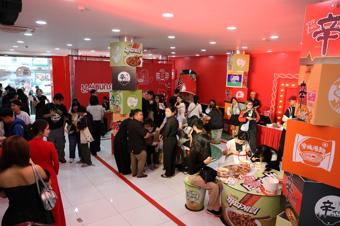 베트남 호치민에 '신라면 분식' 내부 현장 사진. (사진=농심 제공)