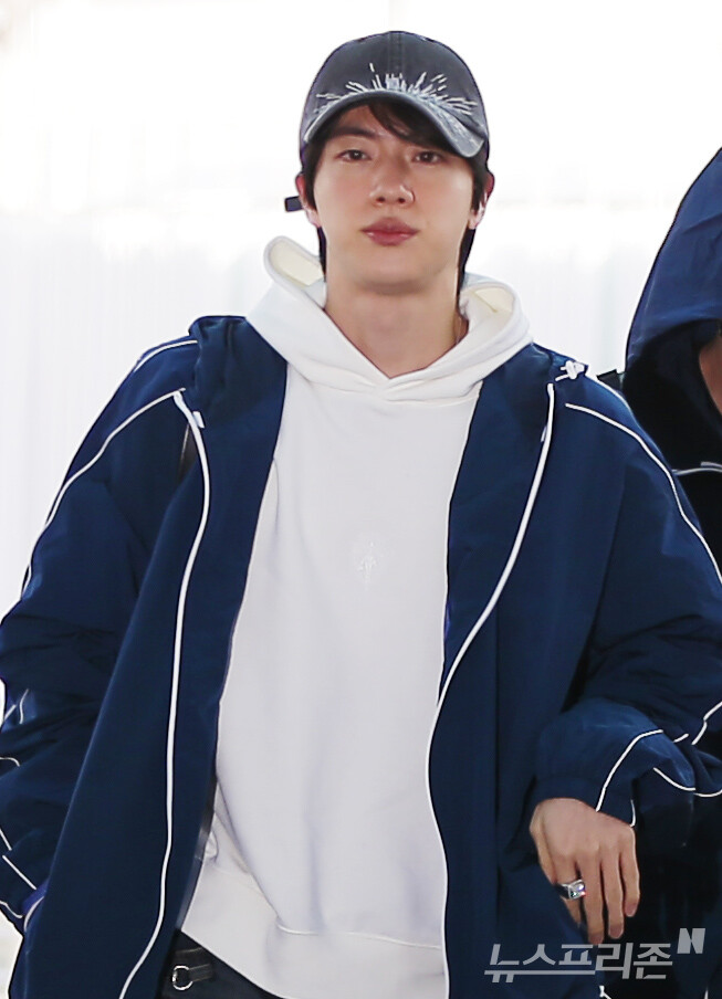 [포토] BTS 진, ‘매력적인 눈빛’