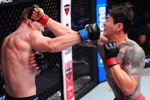 <b>황인수</b>, 맥코리에 만장일치 판정패...<b>UFC 진출</b> 무산