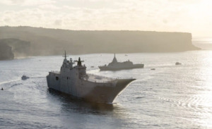 호주 바다서 韓·日 재격돌···한화, '장갑차 신화' 넘어 'AI 군함' 조준 - 뉴스 썸네일 이미지