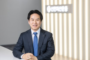 [밸류메이커] 이석원 신한운용 대표, ETF·TDF 쌍끌이···'대체불가 파... - 뉴스 썸네일 이미지