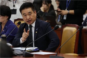 [2026국감] 과기정통부 3970억 무공모 배분...예산 통제 실종 - 뉴스 썸네일 이미지